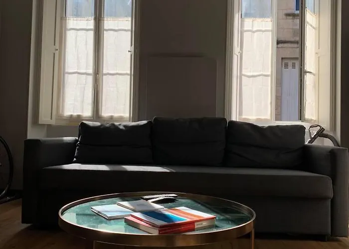 Charming In The Chartrons District *