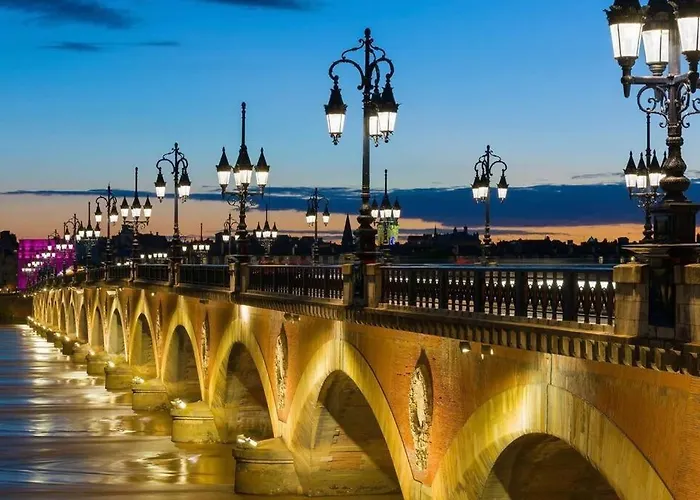 Апартаменты Charming In The Chartrons District