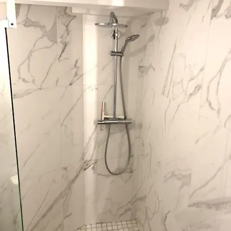 Charming In The Chartrons District * Bordeaux