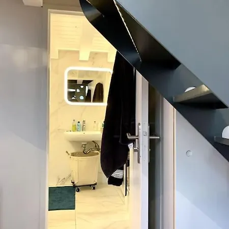 Charming In The Chartrons District * Bordeaux