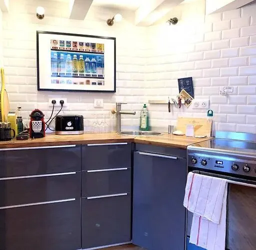 Charming In The Chartrons District * Bordeaux