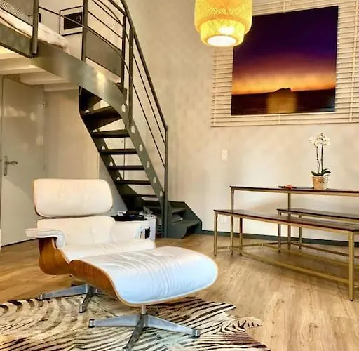 Charming In The Chartrons District * Bordeaux